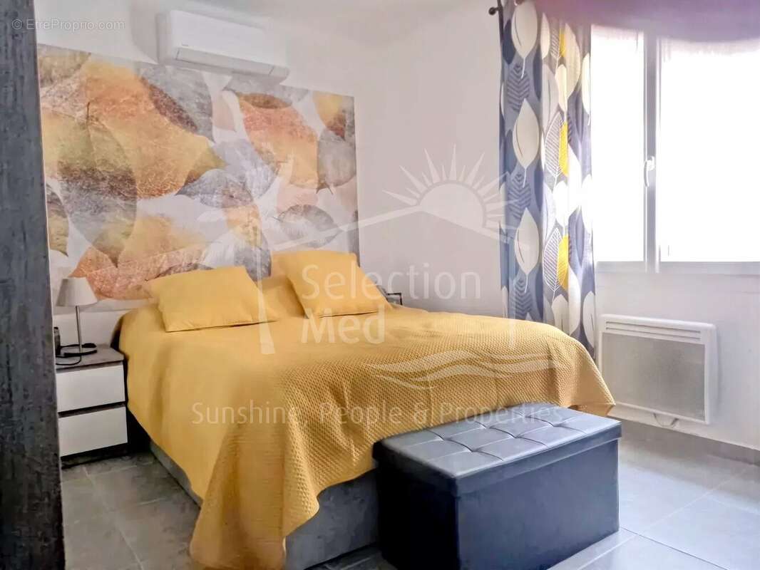 Appartement à SIX-FOURS-LES-PLAGES