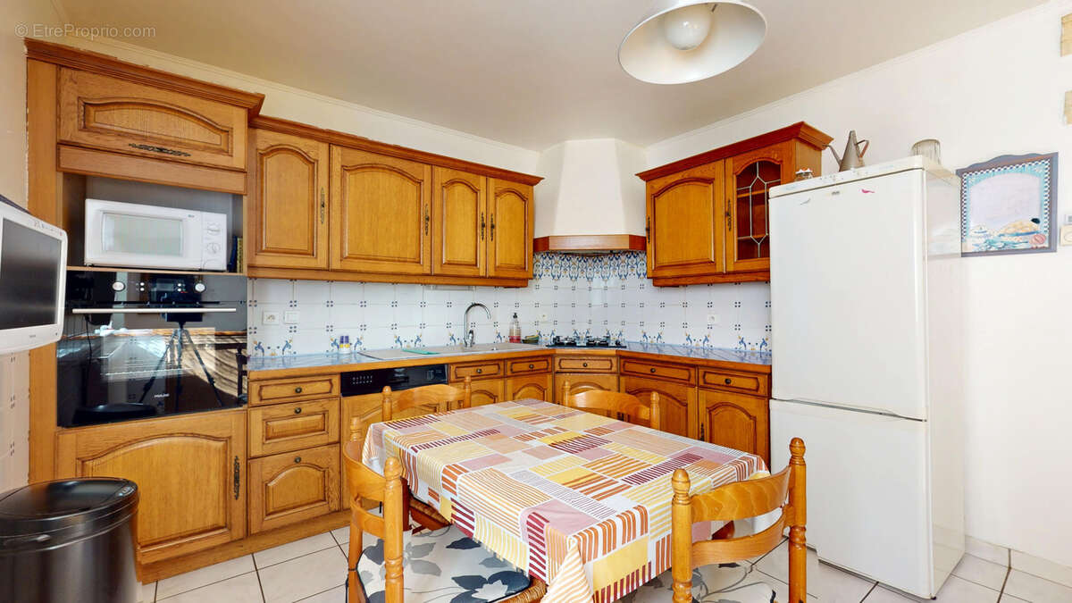 Maison à AVANNE-AVENEY