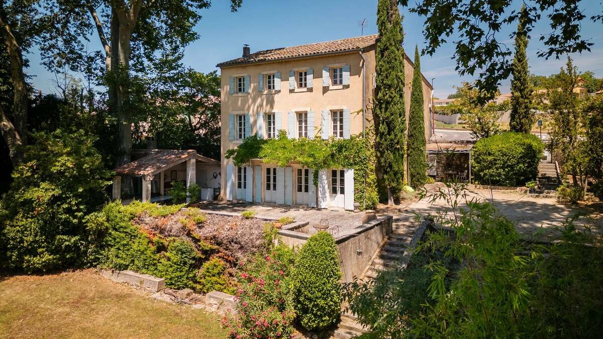 Maison à CADENET