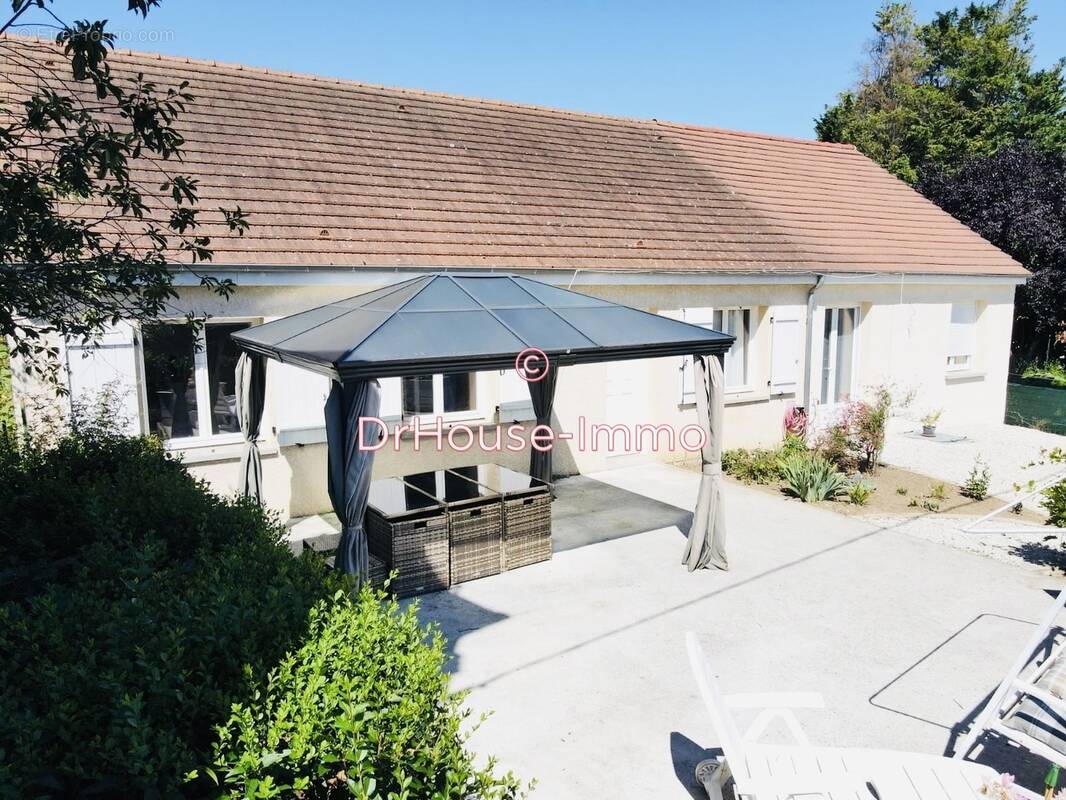 Maison à FERRIERES-EN-GATINAIS