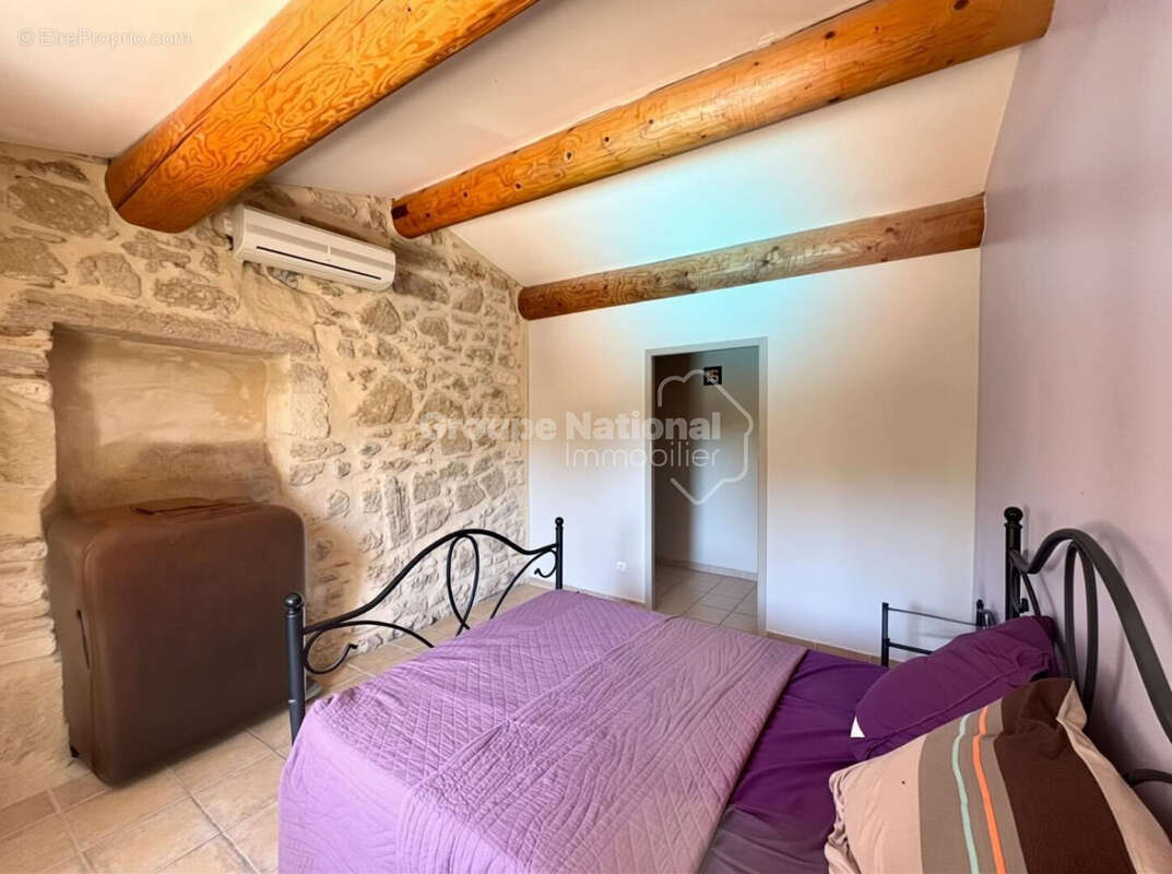 Maison à MEYNES