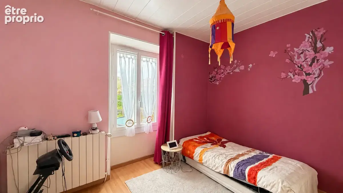 Maison mitoyenne de 136 m2 avec cellier, dépendance et terrain - photo 12