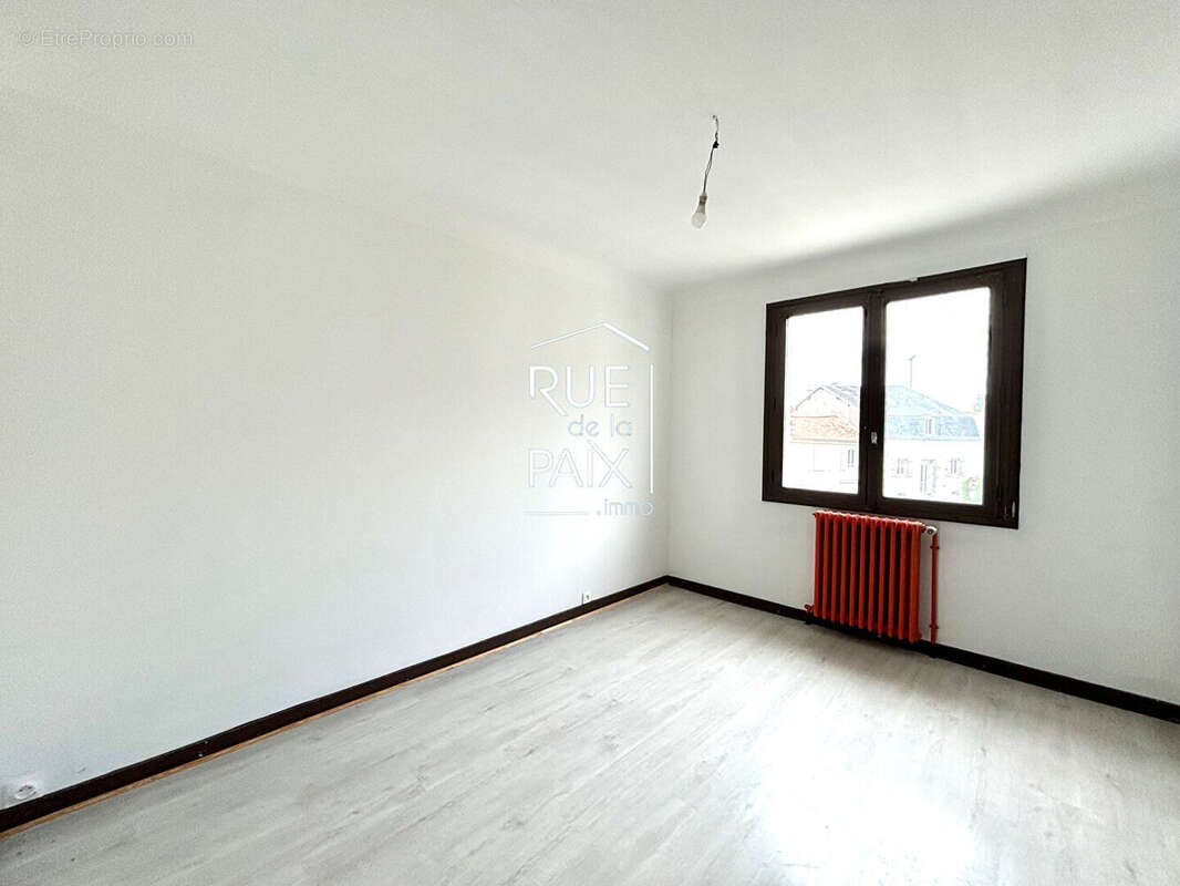 Maison à SECONDIGNY