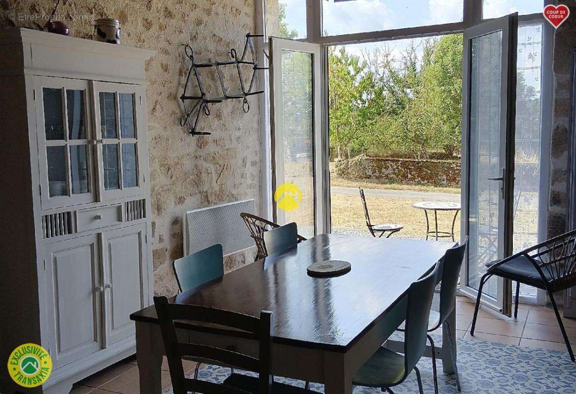 Maison à LE BOURG-D'HEM