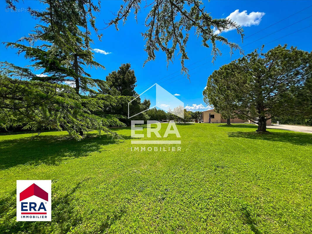 Maison à PERNES-LES-FONTAINES