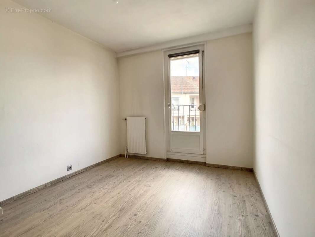 Appartement à SAINT-ANDRE-LES-VERGERS
