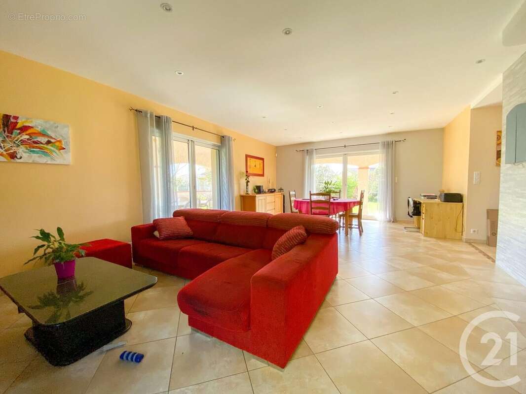 Maison à FONTENILLES