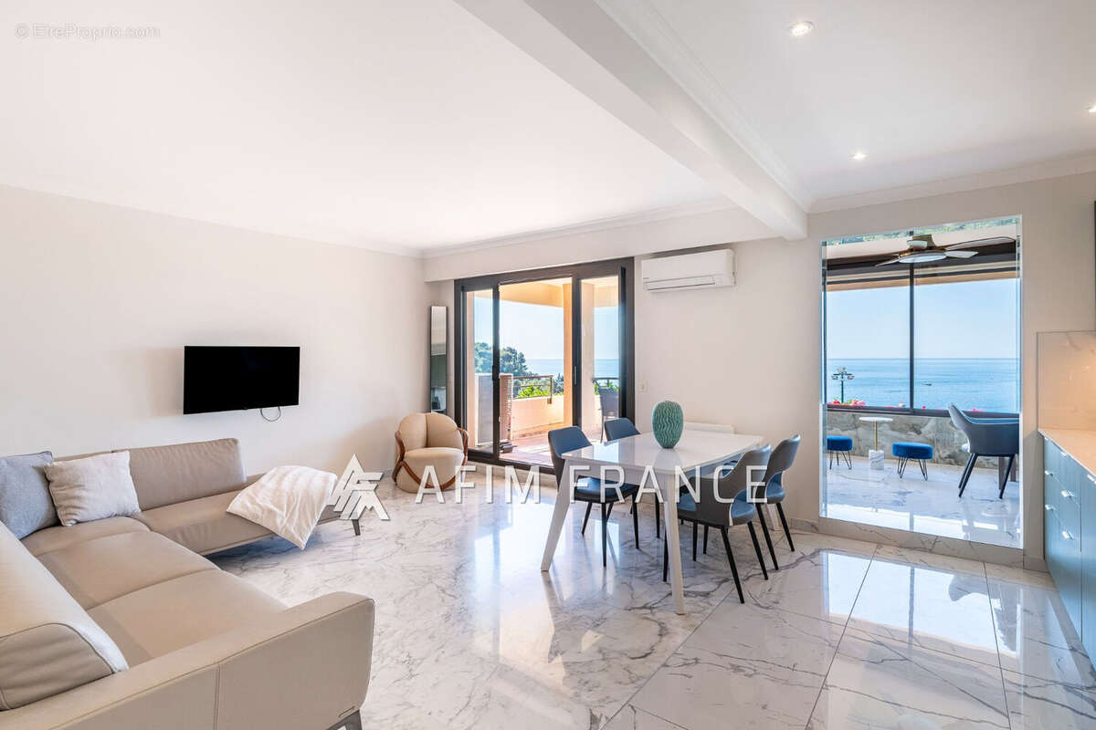 Appartement à ROQUEBRUNE-CAP-MARTIN