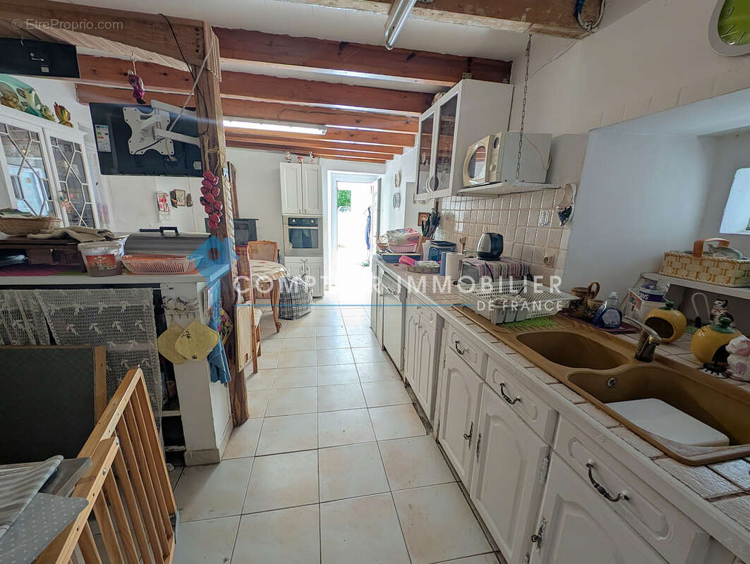 Maison à COUCOURON
