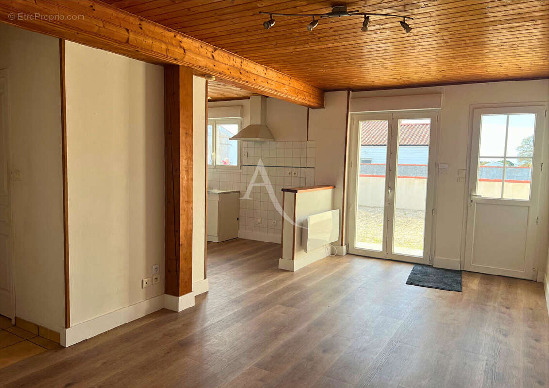 Maison à BEAUVOIR-SUR-MER