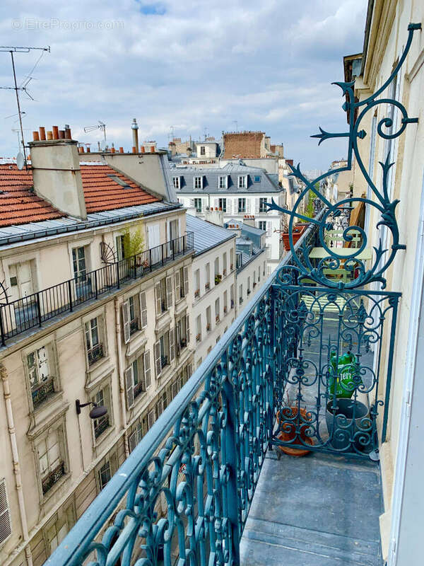 Appartement à PARIS-17E
