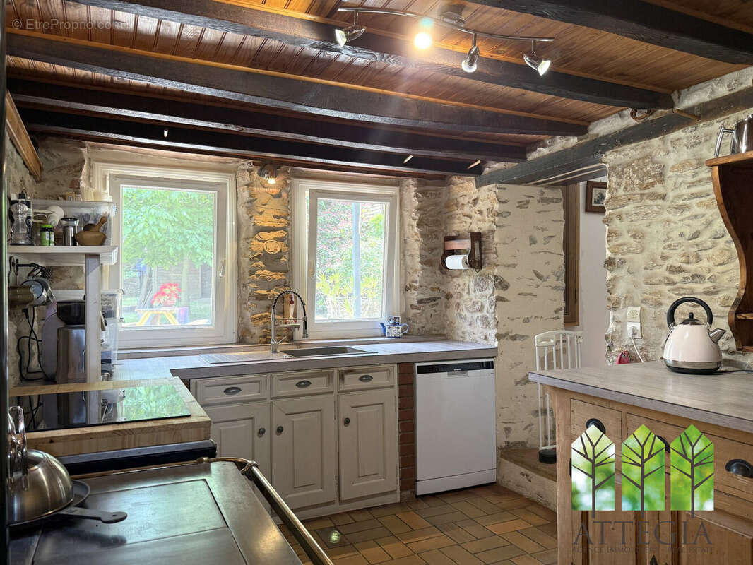 Maison 165 m² à Vijon  - photo 9