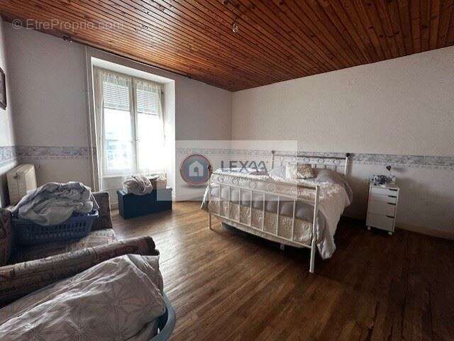 Maison à PRUSLY-SUR-OURCE