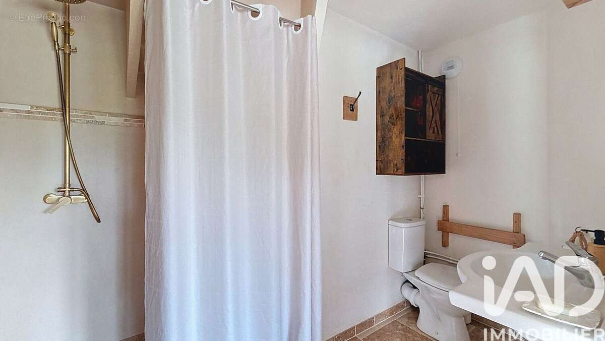 Maison 221 m² à Saint-Hymer  - photo 5