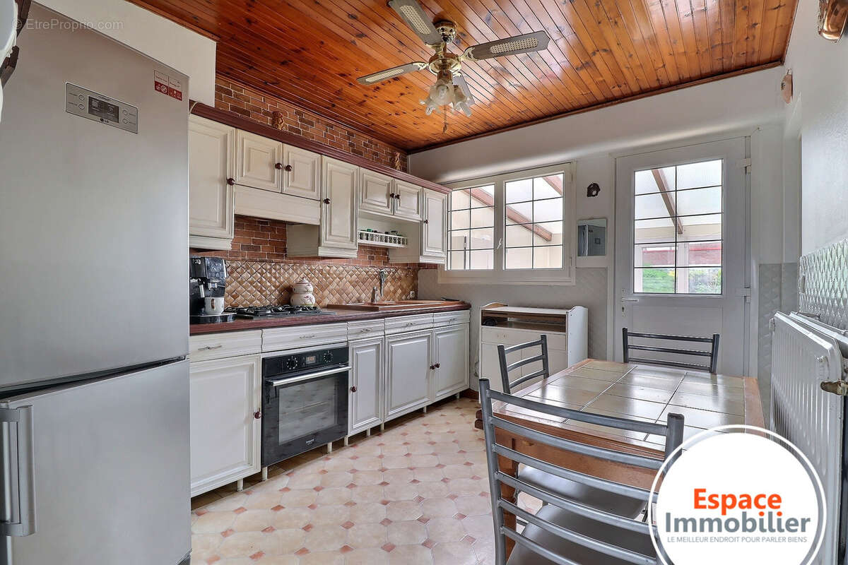 Maison à DOUCHY-LES-MINES