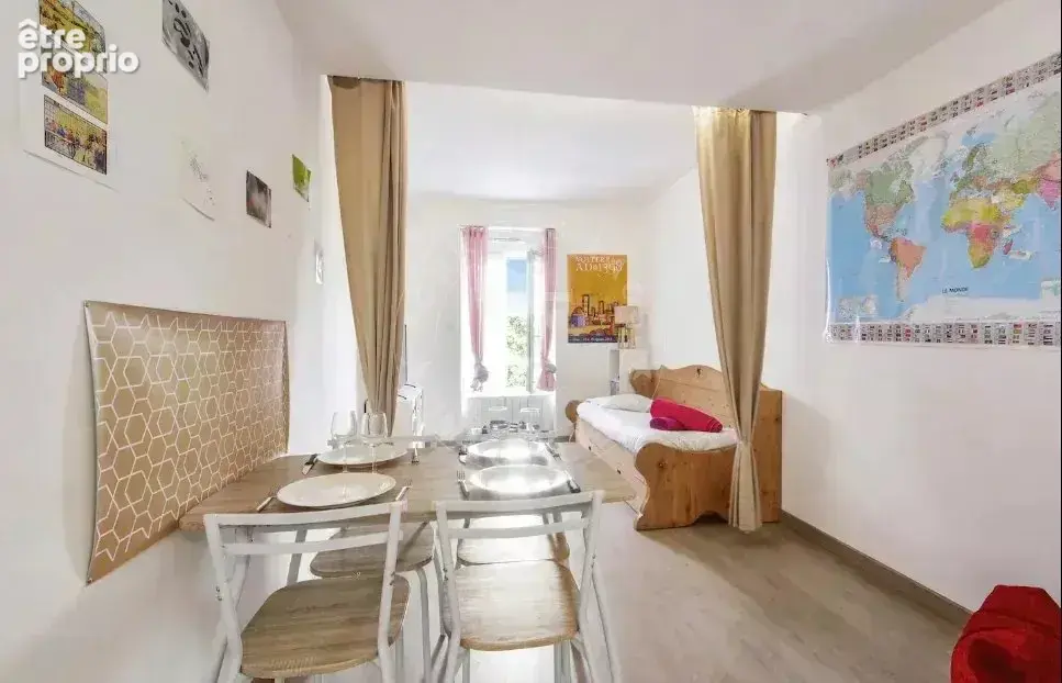 A vendre sur Sevrier, Superbe T2 avec plage privée - photo 3