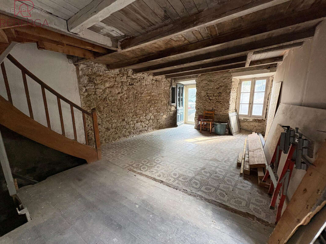 Maison à SAINT-AMANS-SOULT