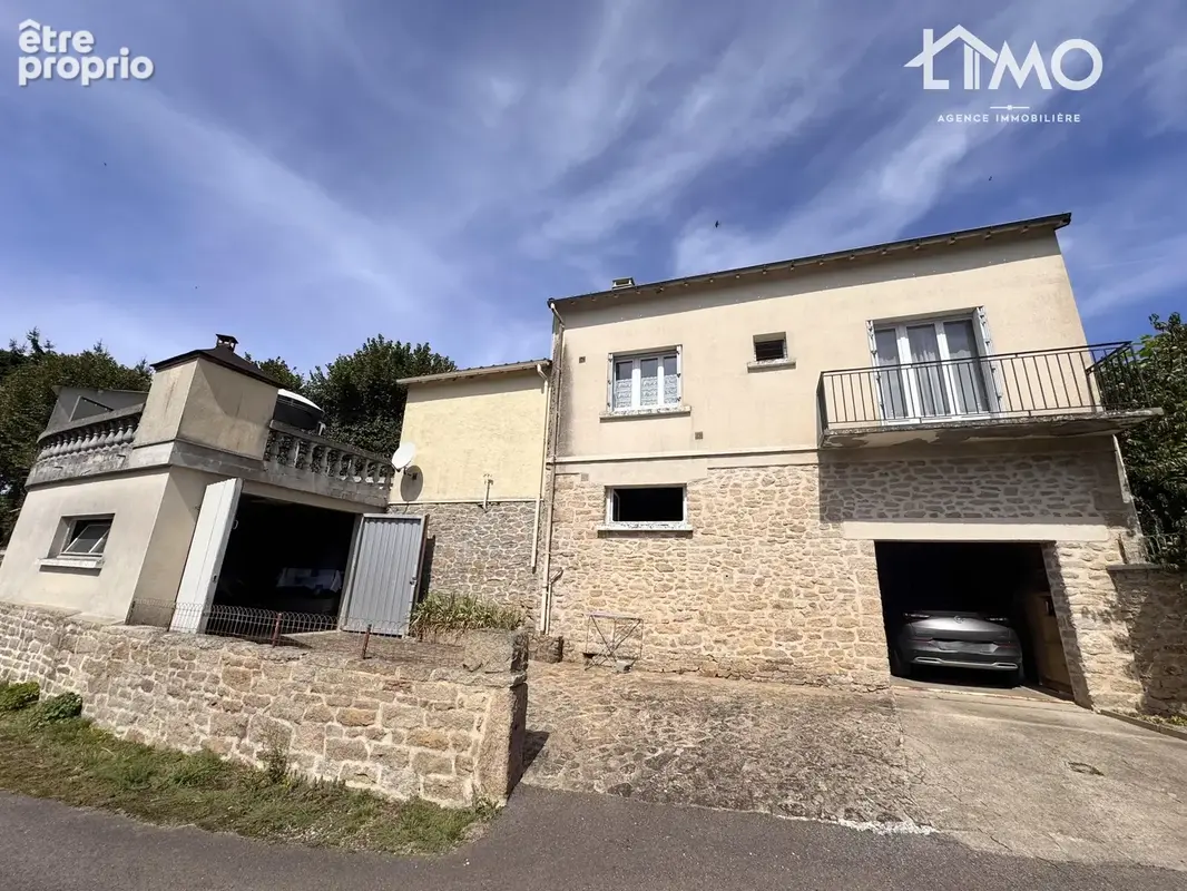 Maison à SAINT-PIERRE-BELLEVUE