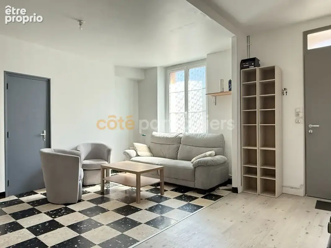A VENDRE- LAVAL - Maison 2 Chambres - photo 2