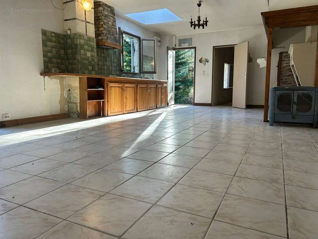 Maison à FARGUES-SAINT-HILAIRE