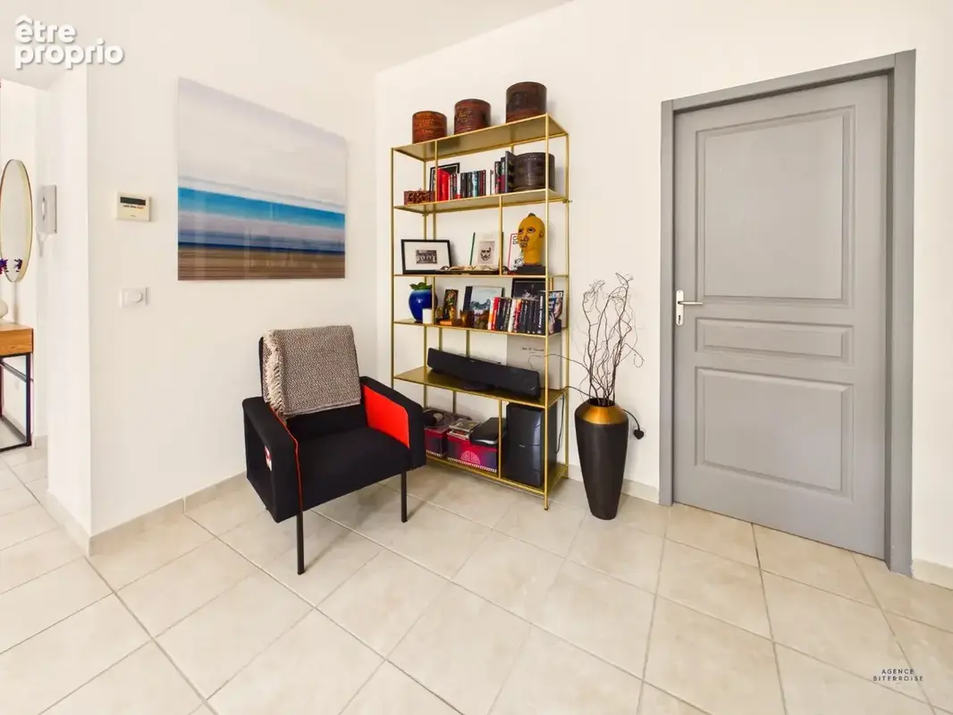 Place jean jaurès  élégant t3 traversant de 95 m² avec balcon - photo 8
