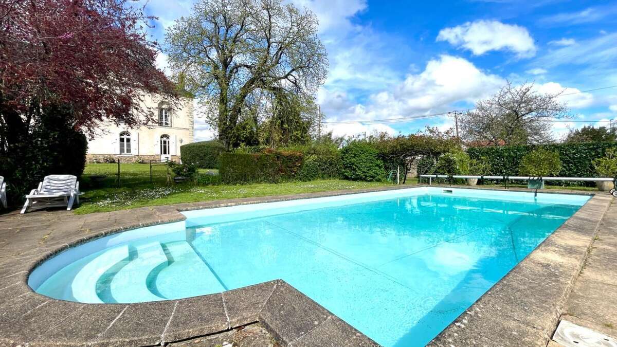 A vendre maison 8 pieces - ancenis-saint-gereon - photo 10