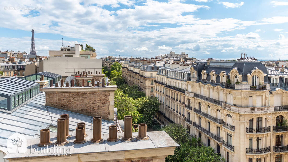 Appartement à PARIS-16E