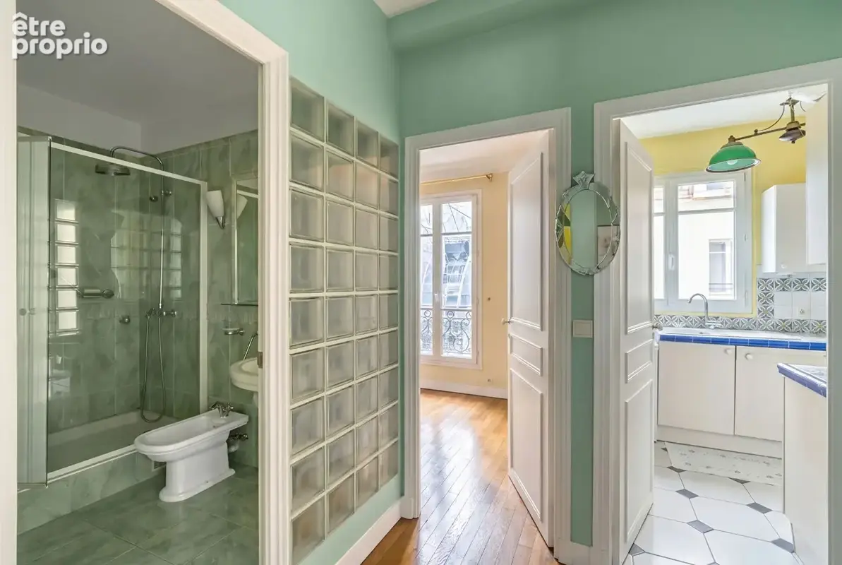Emplacement prestigieux - haussmannien - etage eleve - balcon - photo 8