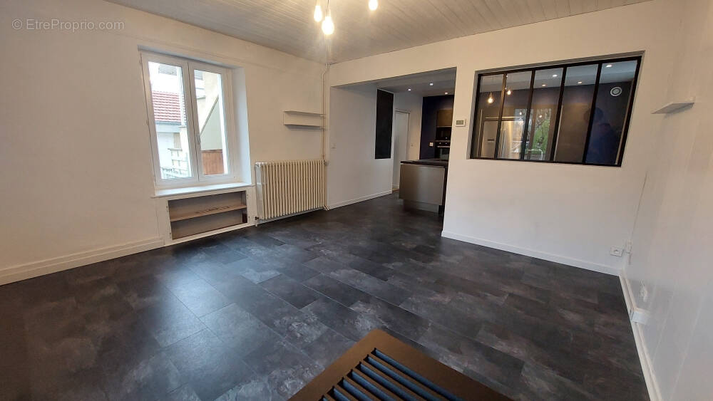 Maison à PONT-DE-ROIDE