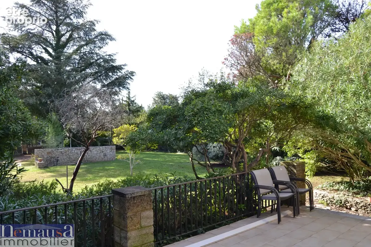 Tarascon, villa de 209m2 sur une parcelle de 2698m2 avec piscine - photo 52