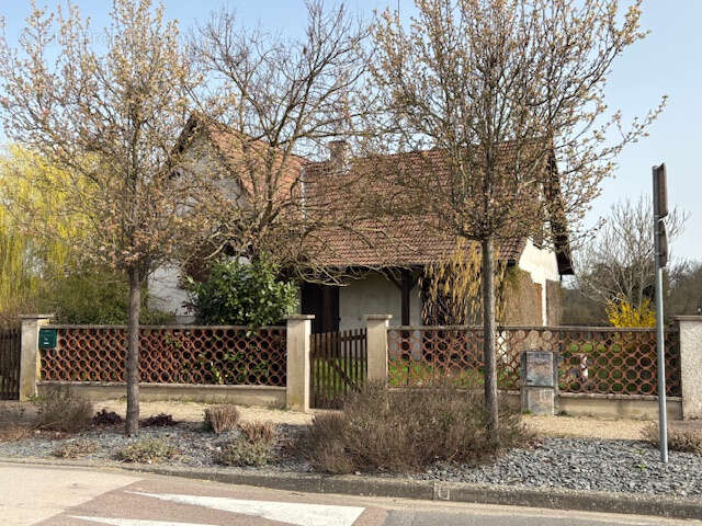Maison à GARNAT-SUR-ENGIEVRE