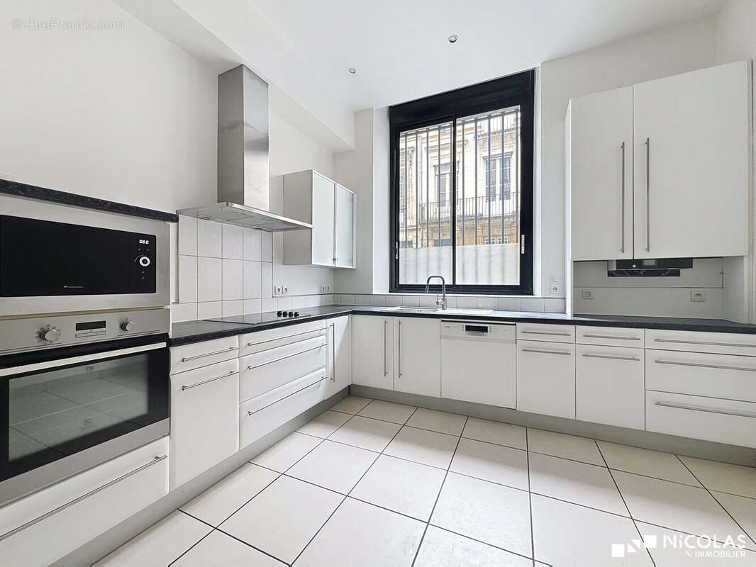 Appartement à BORDEAUX