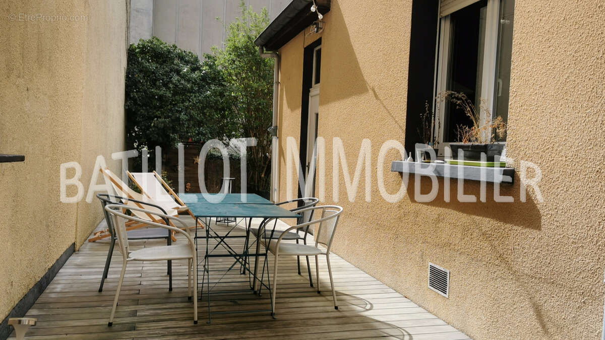À Reims à 10mn à pied de la gare centre et du centre ville , maison familiale avec extérieur - photo 13