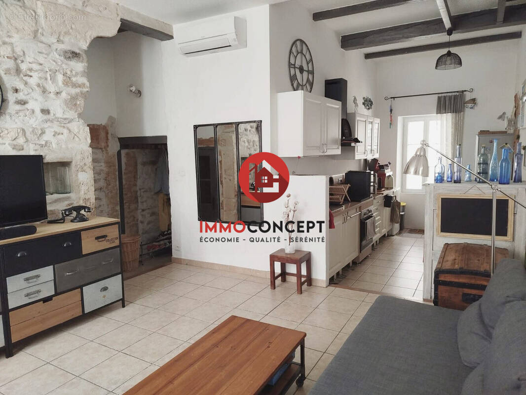 Maison à BAGNOLS-SUR-CEZE