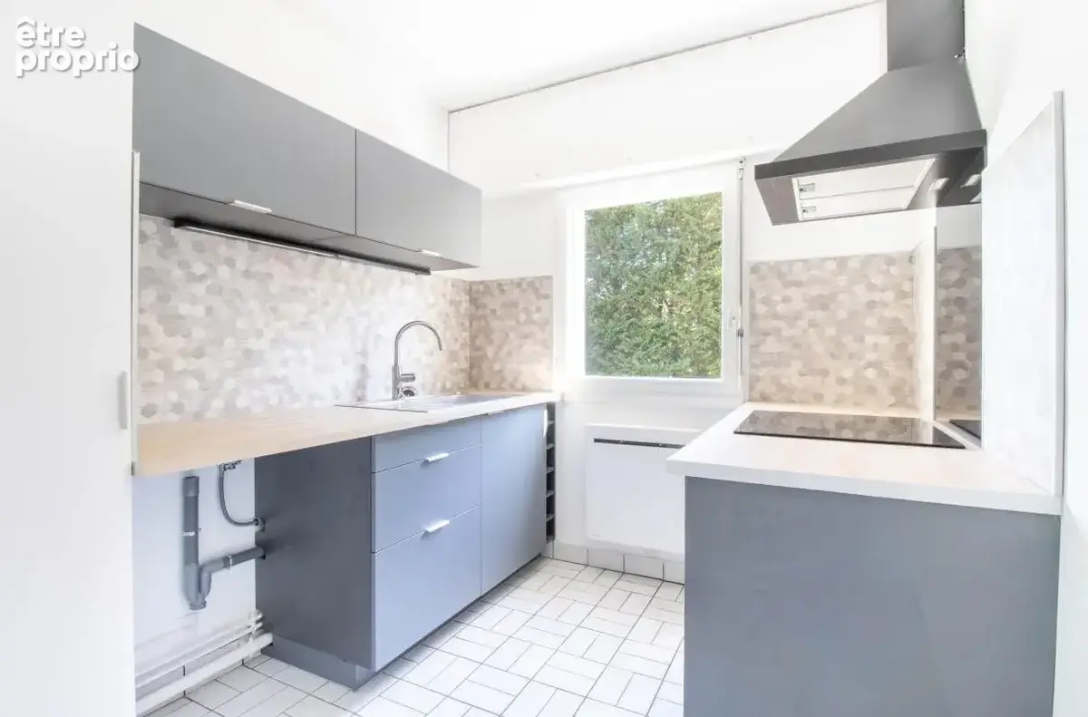 Appartement T2 rénové de 41 m² avec balcon, cave et parking en option – Nancy - photo 3