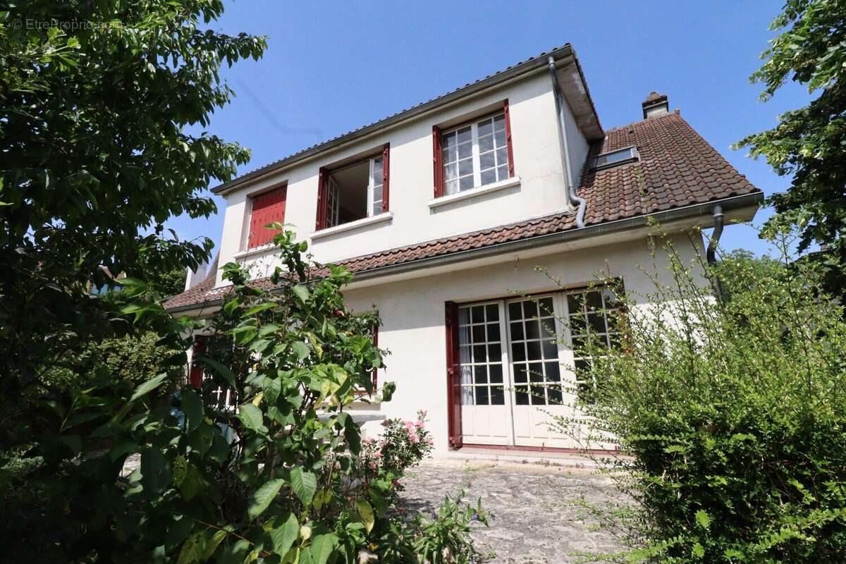 Maison à LOUVECIENNES