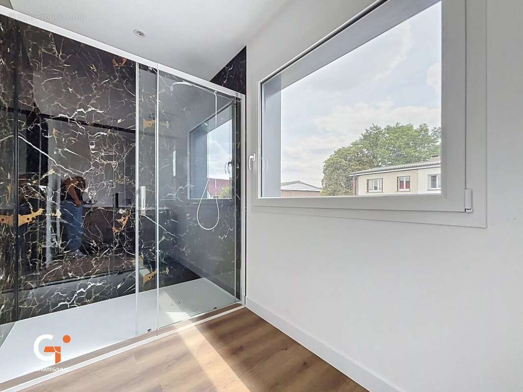 Maison contemporaine 5 chambres à Saint-Étienne-du-Rouvray - photo 25