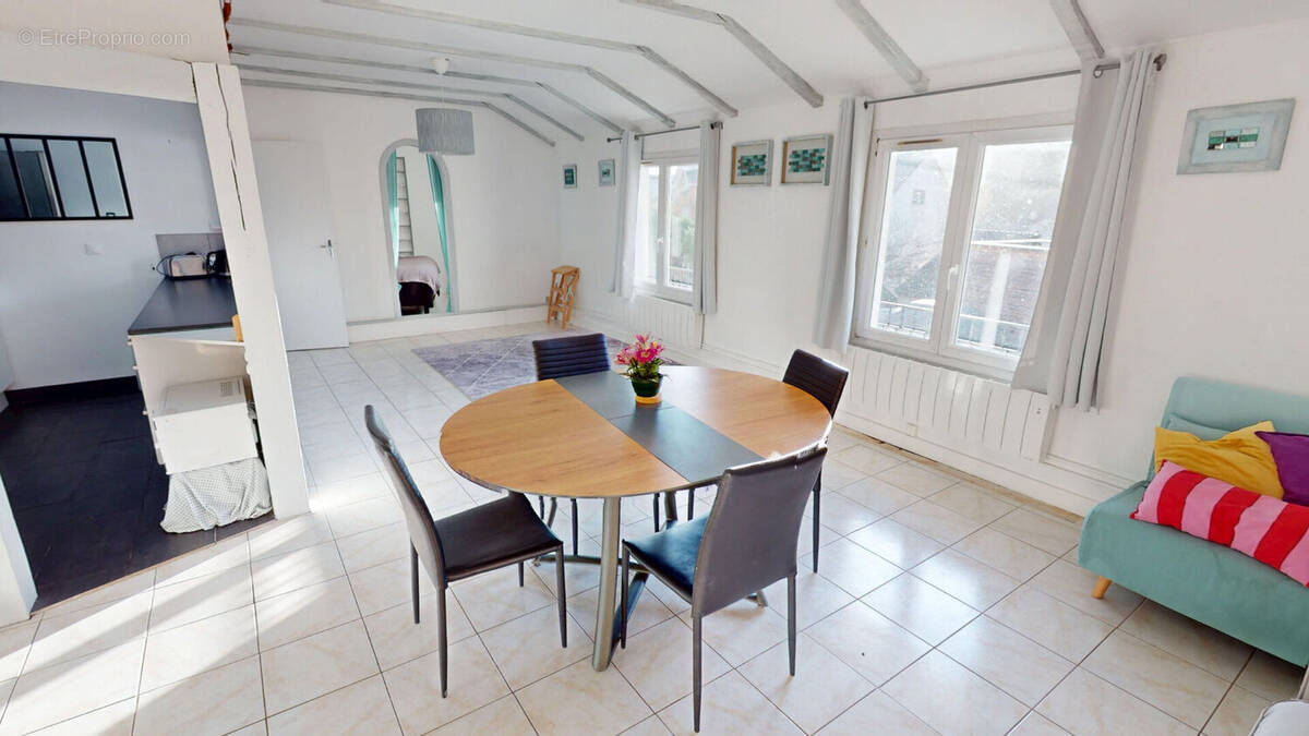 Appartement à SAINT-REMY-LES-CHEVREUSE