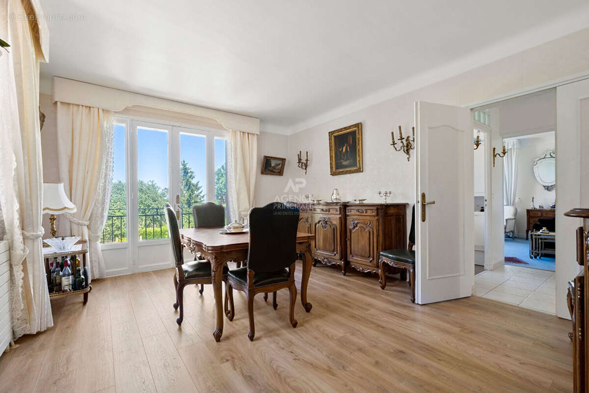 Maison à SAINT-GERMAIN-EN-LAYE