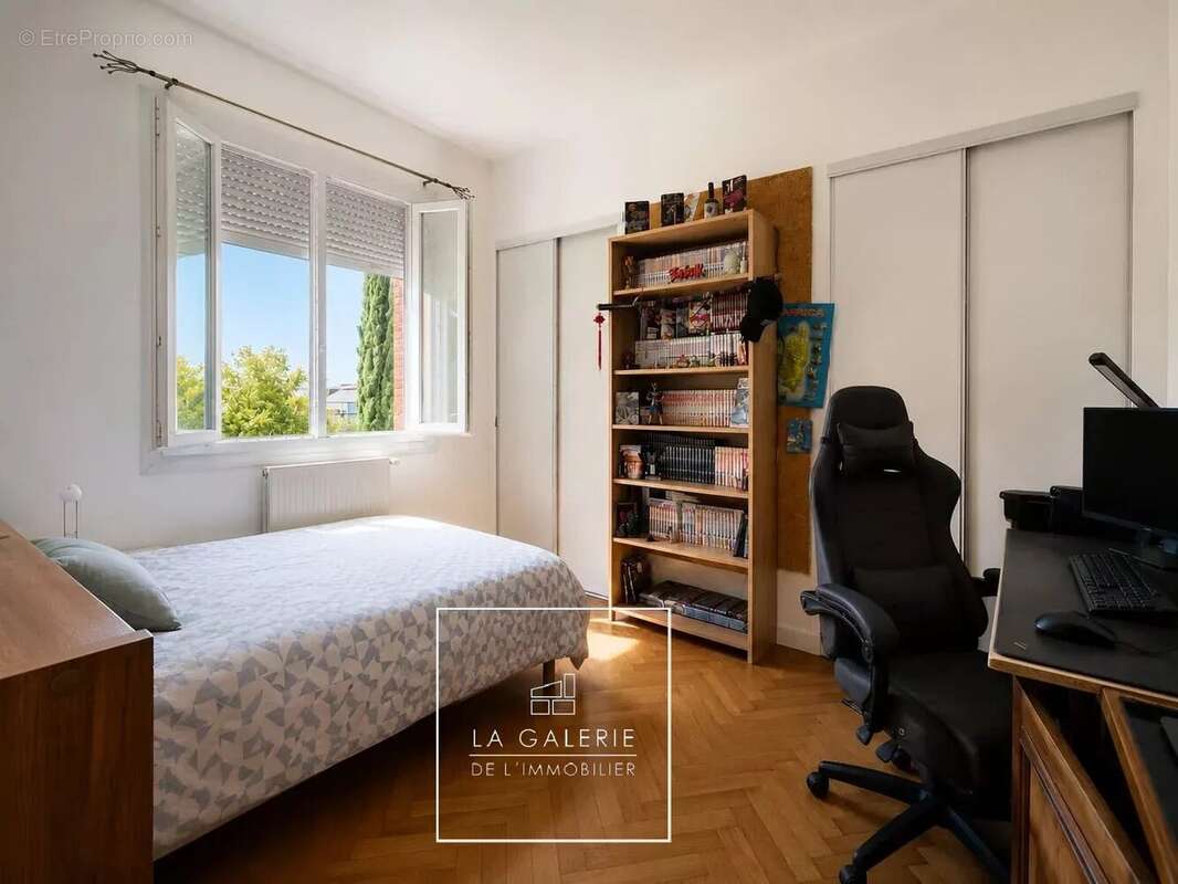 BUSCA - Rue du Gorp - Authentique maison toulousaine en briques foraines avec jardin et double place de parking en sous sol boxa - photo 12