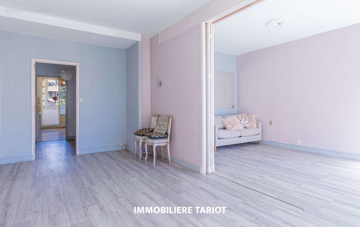 Appartement à MARSEILLE-2E
