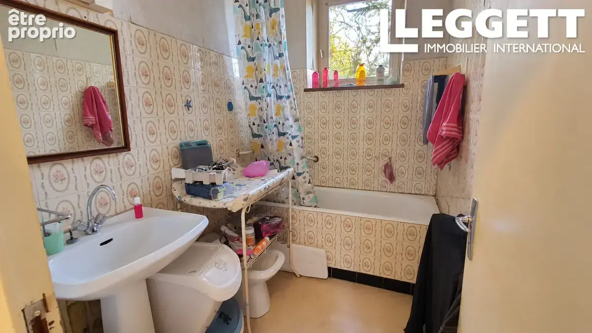 Grande propriété en pierre - Terrain de 9 823 m², nombreuses dépendances et potentiel de gîtes près de Plémet - photo 10
