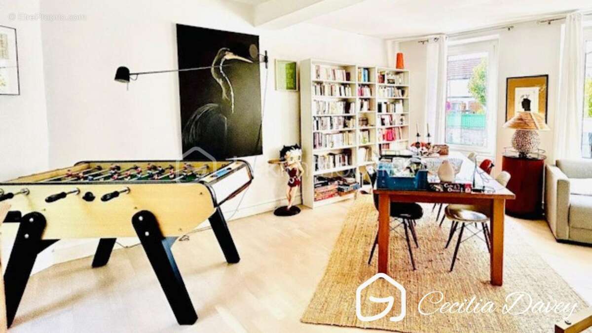 Maison à VILLENEUVE-SUR-YONNE