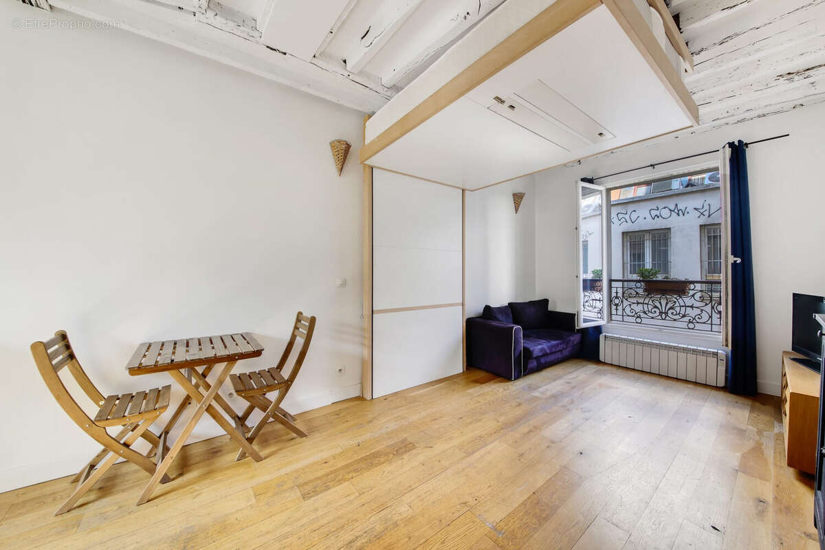 Appartement à PARIS-10E