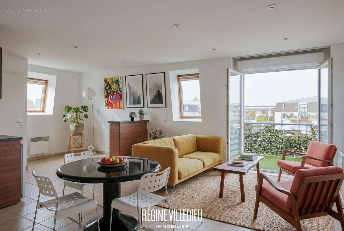 Appartement à TOURLAVILLE