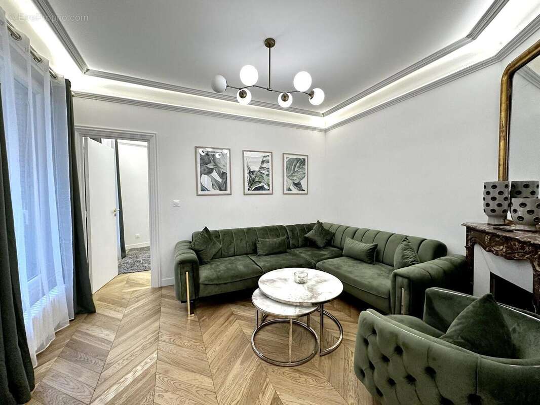 Appartement à PARIS-17E