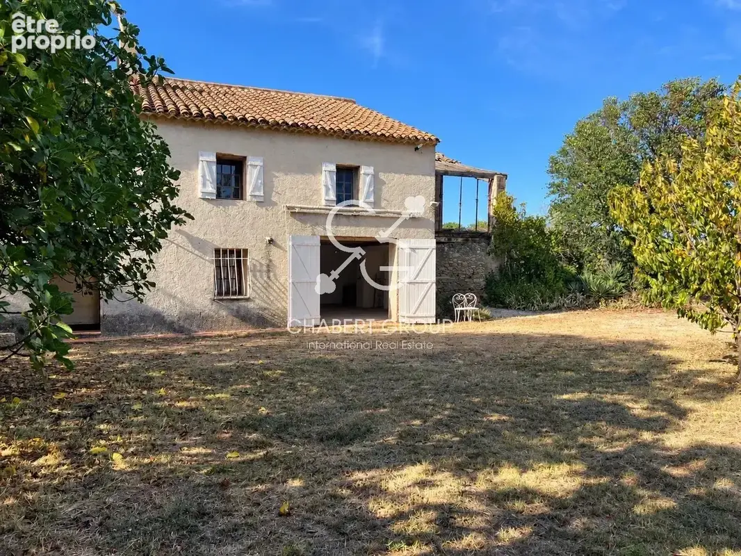 Sénas – mas provençal – 6 pièces – 164 m² habitables – terrain 2,3 ha – 218 m² avec annexes - photo 16