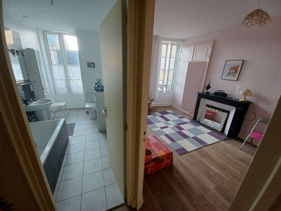 Maison à LA CHARITE-SUR-LOIRE