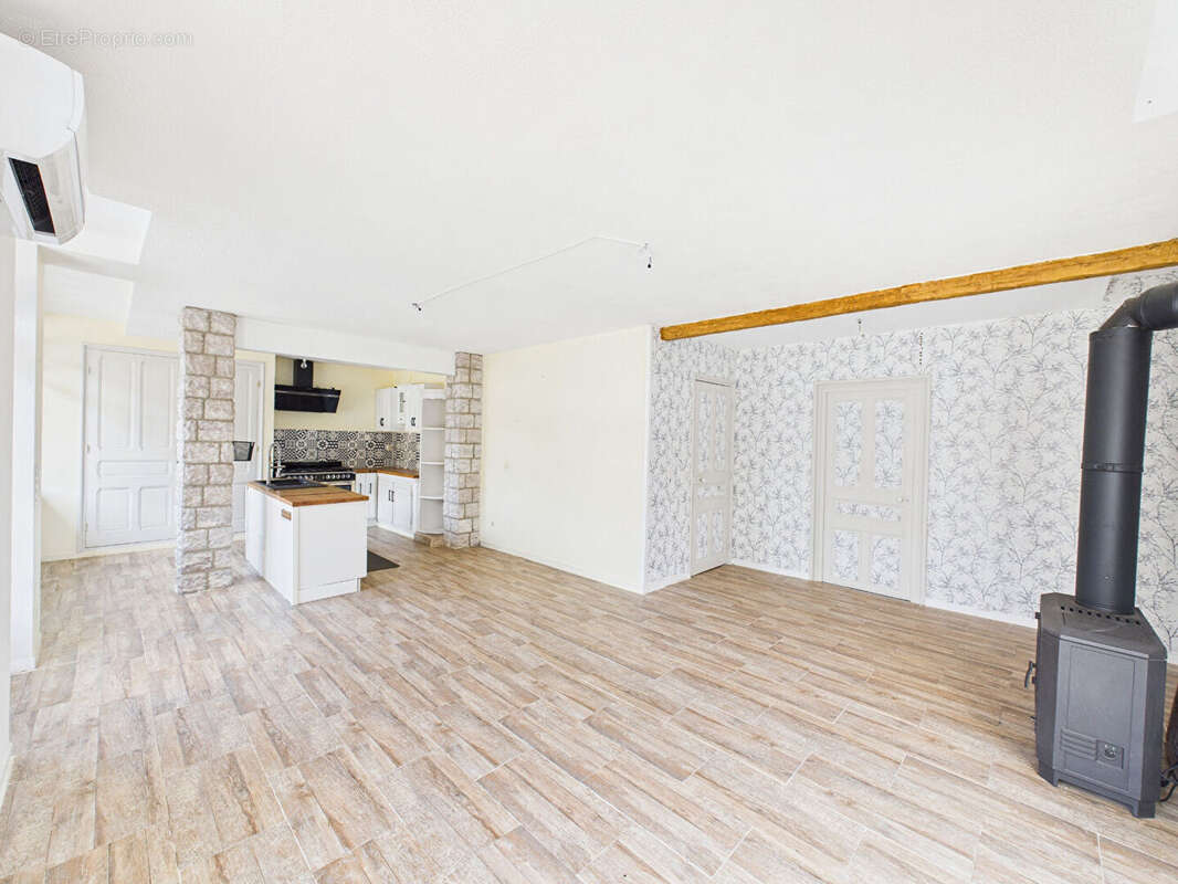 Maison à LE CHEYLARD