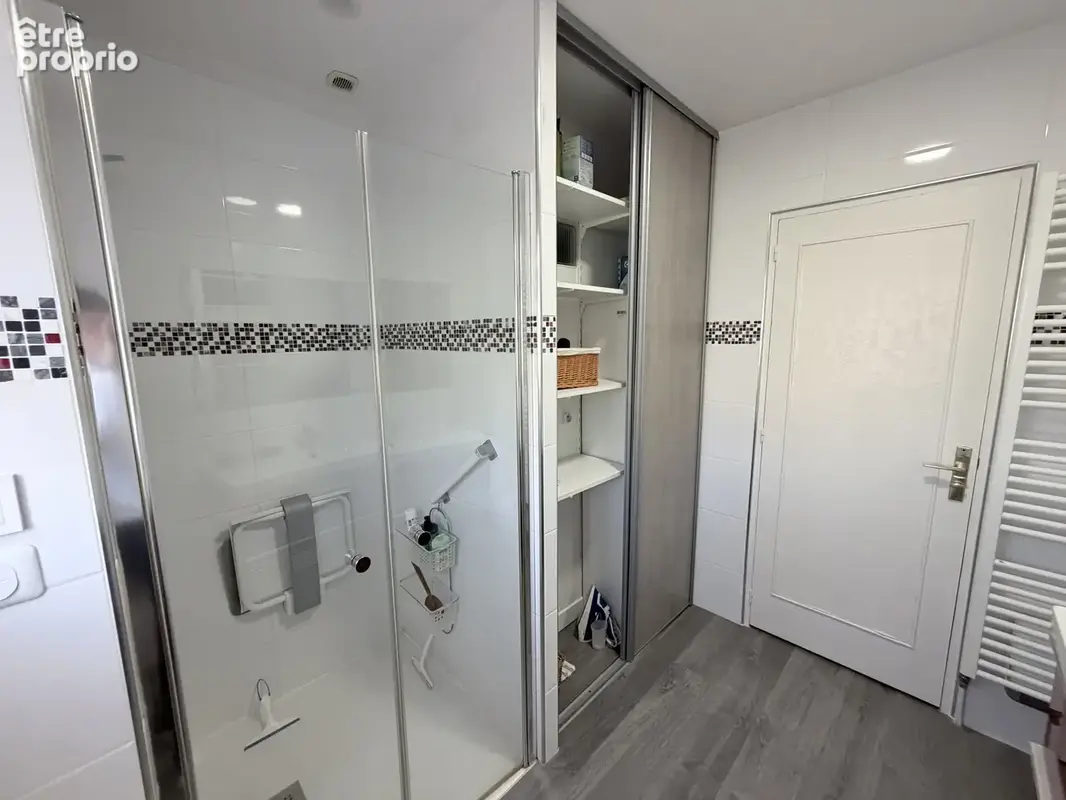 Au calme, maison de plain-pied avec jardin et garage. - photo 4